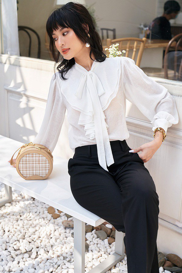 Chị em không nên bỏ qua 5 kiểu áo blouse cứ mặc là đẹp - Ảnh 2.