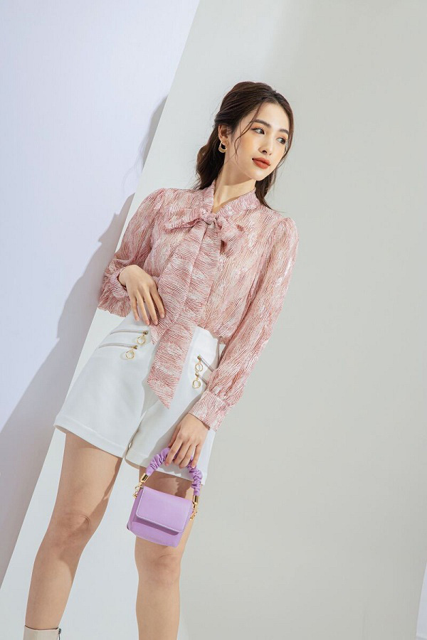 Chị em không nên bỏ qua 5 kiểu áo blouse cứ mặc là đẹp - Ảnh 3.