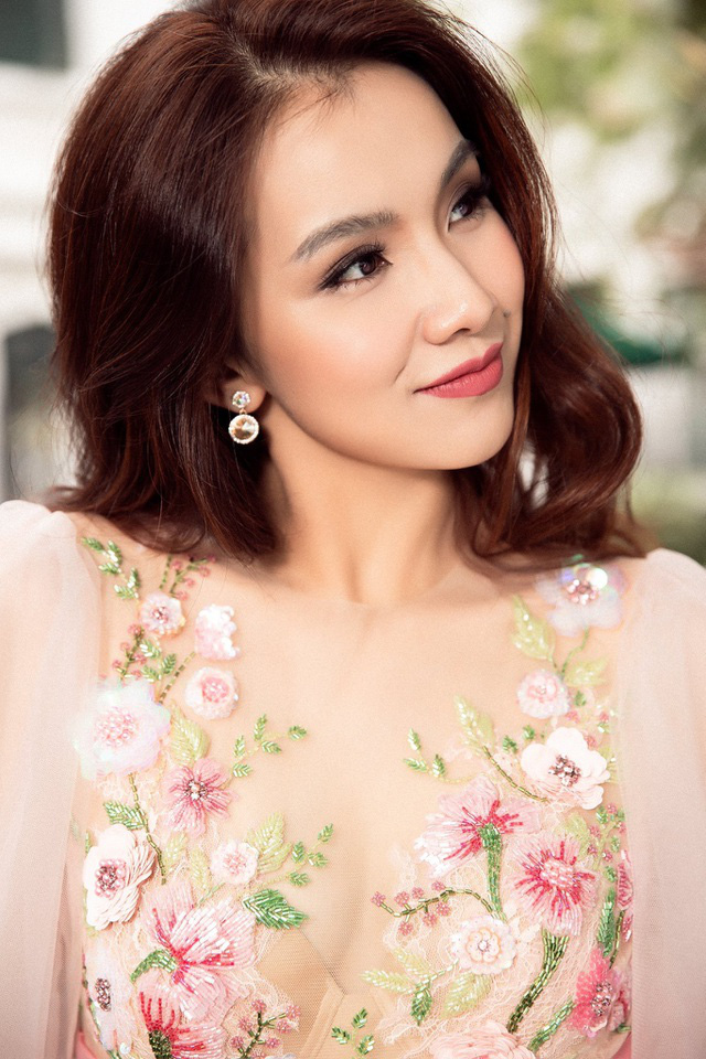 Hoa hậu Thùy Lâm tái xuất sau nhiều năm ở ẩn, nhan sắc xinh đẹp gây sốt - Ảnh 4.