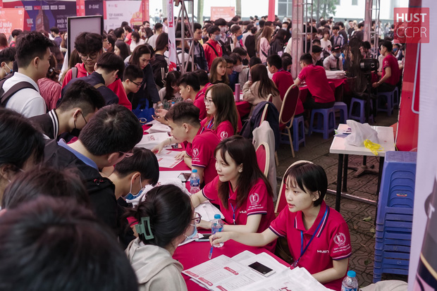 Phó Hiệu trưởng ĐH Bách khoa: Học sinh chắc chắn 3 điểm 10 thì hẵng suy nghĩ việc nộp hồ sơ ngành này! - Ảnh 2.