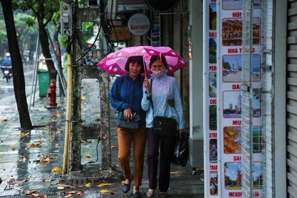 Dự báo thời tiết 4/4: Bắc Bộ có mưa dông - Ảnh 1.