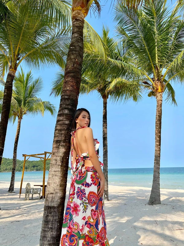 Hoa hậu Tiểu Vy ngày càng gợi cảm - Ảnh 7. Hoa hậu Tiểu Vy ngày càng gợi cảm - Ảnh 7.