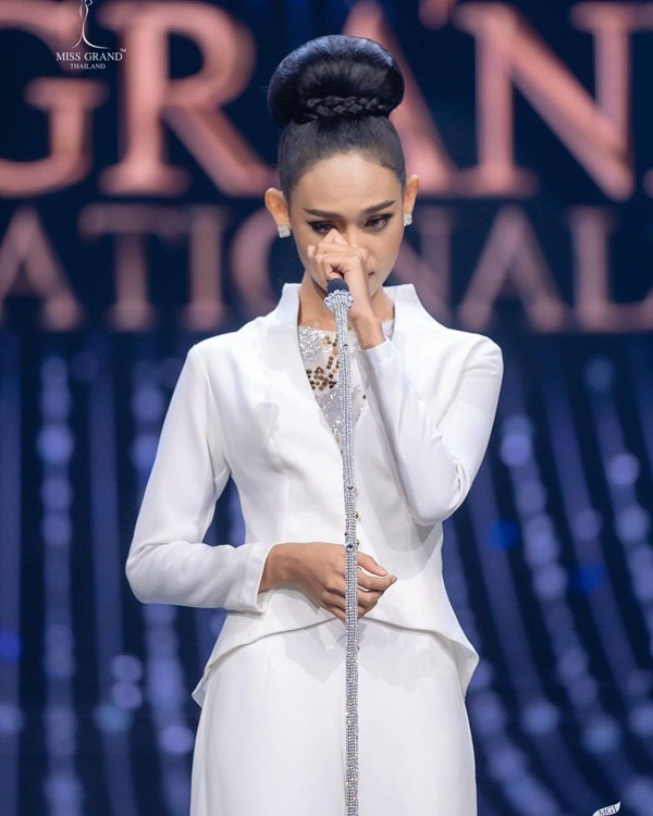 Nhan sắc Hoa hậu Hòa bình Myanmar bị truy nã - Ảnh 4.