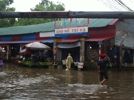 Giá rau Hà Nội tăng gấp 3, dịch vụ ăn theo chặt chém  6