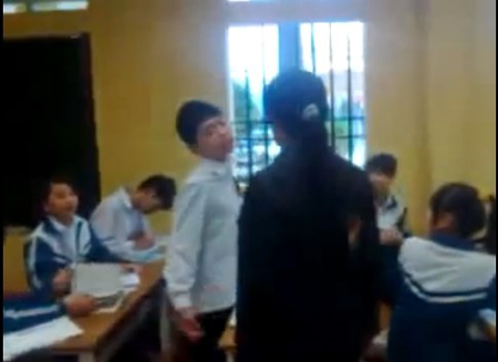 Vụ nam sinh vênh mặt cãi láo: “Không đánh có mà làm loạn”! 1