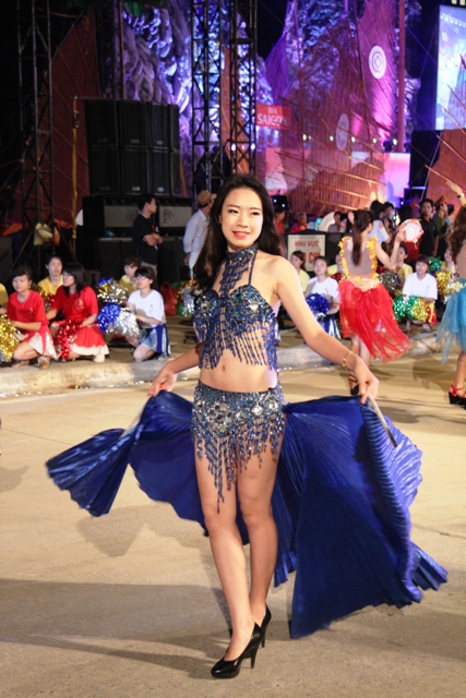 Hoa hậu Thuỳ Dung và dàn người mẫu “thiêu cháy” khán giả Carnaval Hạ Long 12
