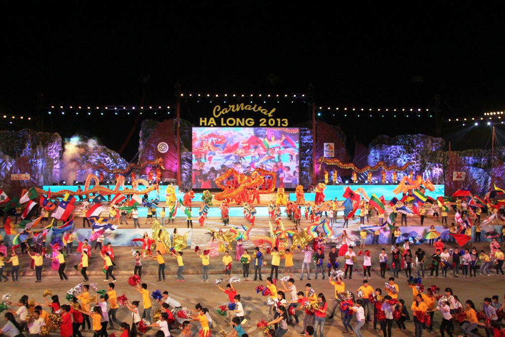 Ngắm hình ảnh rực rỡ tại lễ hội Carnaval Hạ Long 2013 3