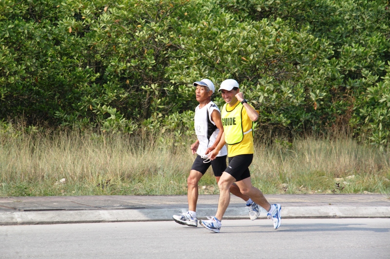 Những hình ảnh ấn tượng tại giải chạy Marathon Quốc tế Ha Long Bay 9