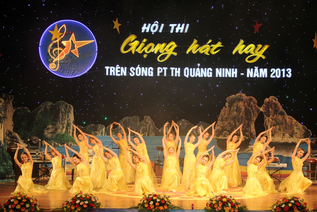 Ca sĩ ngành than giành ngôi quán quân Tiếng hát PT-TH Quảng Ninh 13