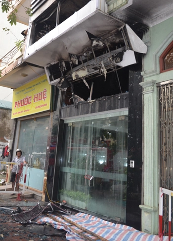 Quảng Ninh: Vụ cháy tiệm vàng nghiêm trọng tại Hạ Long là do chập điện 1