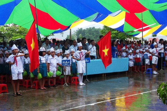 Quảng Ninh: Học sinh không được hưởng trọn niềm vui ngày khai trường 12