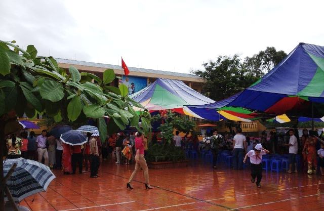 Quảng Ninh: Học sinh không được hưởng trọn niềm vui ngày khai trường 13