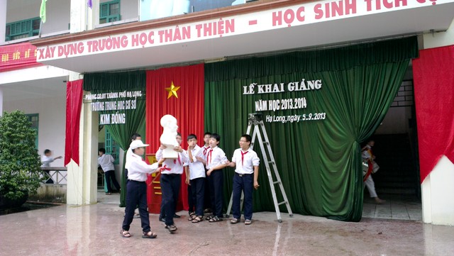 Quảng Ninh: Học sinh không được hưởng trọn niềm vui ngày khai trường 8
