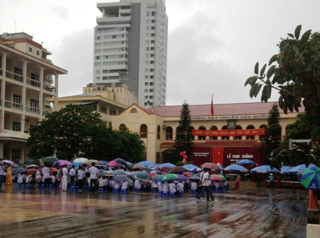 Quảng Ninh: Học sinh không được hưởng trọn niềm vui ngày khai trường 2