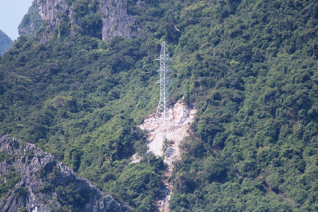 Cận cảnh đưa điện lưới ra huyện đảo Cô Tô  6
