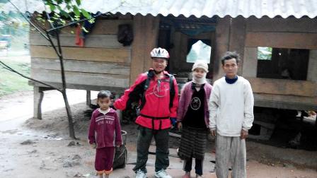 Quảng Ninh: Một người đạp xe một m&igrave;nh xuy&ecirc;n Việt 20