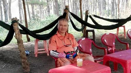 Quảng Ninh: Một người đạp xe một m&igrave;nh xuy&ecirc;n Việt 21