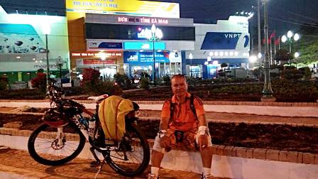 Quảng Ninh: Một người đạp xe một m&igrave;nh xuy&ecirc;n Việt 27