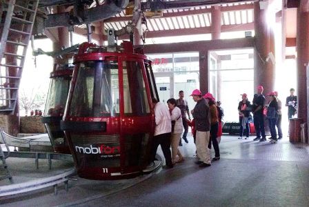 Du kh&aacute;ch đổ về Y&ecirc;n Tử trong ng&agrave;y đầu năm mới 5