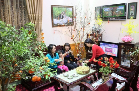 Thuỳ Candy đ&oacute;n tết ấm &aacute;p b&ecirc;n gia đ&igrave;nh tại Hạ Long 13