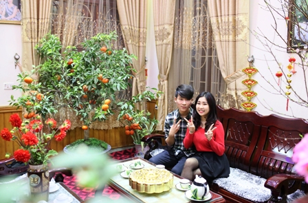 Thuỳ Candy đ&oacute;n tết ấm &aacute;p b&ecirc;n gia đ&igrave;nh tại Hạ Long 12