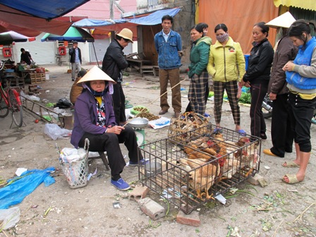 Quảng Ninh: Cướp t&aacute;o tợn ngay giữa chợ 3