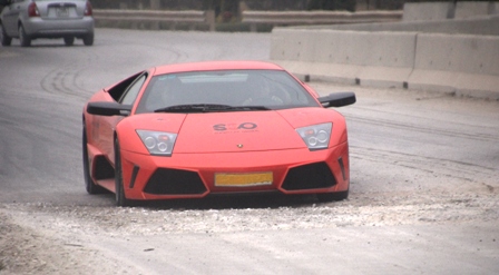 Cận cảnh siêu xe Lamborghini “bò” trên quốc lộ 18A 6
