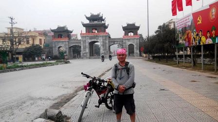 Quảng Ninh: Một người đạp xe một m&igrave;nh xuy&ecirc;n Việt 7