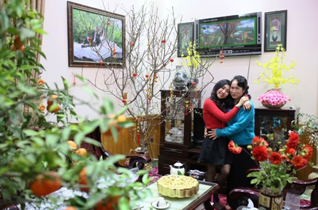 Thuỳ Candy đ&oacute;n tết ấm &aacute;p b&ecirc;n gia đ&igrave;nh tại Hạ Long 15