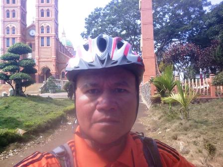 Quảng Ninh: Một người đạp xe một m&igrave;nh xuy&ecirc;n Việt 19