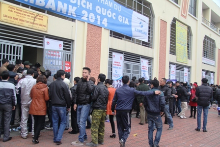 "Chảo lửa" Cẩm Phả "thi&ecirc;u ch&aacute;y" Ho&agrave;ng Anh Gia Lai 2