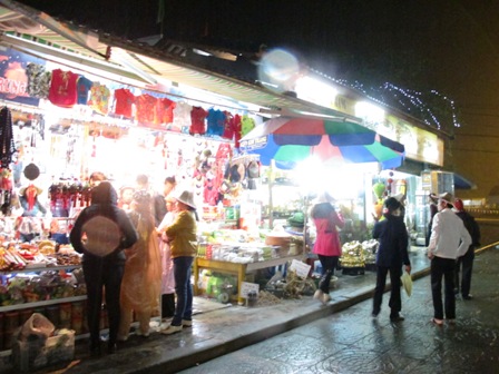 Huyền ảo đ&ecirc;m Y&ecirc;n Tử trước ng&agrave;y khai hội 13