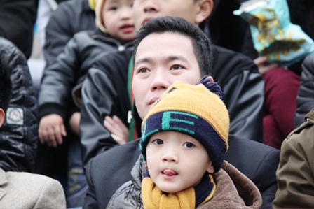 Những gương mặt đẹp tr&ecirc;n kh&aacute;n đ&agrave;i trong trận cầu nảy lửa 16