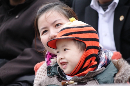 Những gương mặt đẹp tr&ecirc;n kh&aacute;n đ&agrave;i trong trận cầu nảy lửa 15