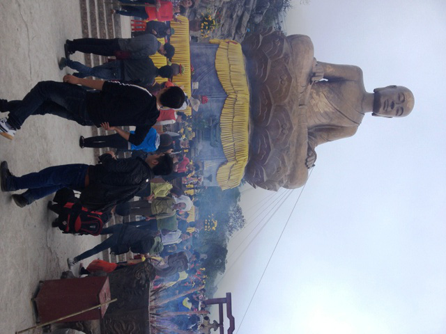 Yên Tử lập kỷ lục lượng du khách, Phật tử đổ về trong một ngày 4