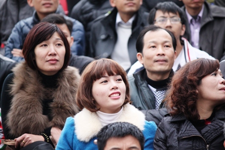 Những gương mặt đẹp tr&ecirc;n kh&aacute;n đ&agrave;i trong trận cầu nảy lửa 27