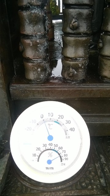 Chuyện lạ: Băng gi&aacute; bao phủ ch&ugrave;a Đồng tr&ecirc;n đỉnh non thi&ecirc;ng Y&ecirc;n Tử 1