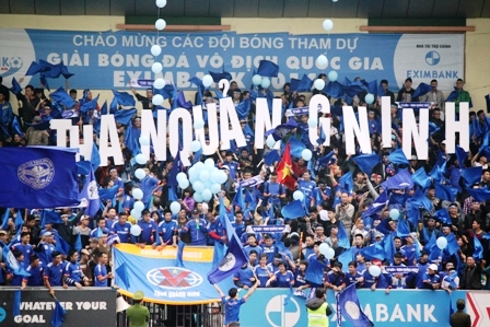 Kh&aacute;n giả Than Quảng Ninh kh&ocirc;ng quay lưng với CLB d&ugrave; thua 3 trận li&ecirc;n tiếp 5