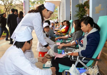 Quảng Ninh: 600 thanh niên hiến máu trong “Ngày Chủ nhật Đỏ” 1