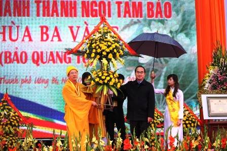 Quảng Ninh: Kh&aacute;nh th&agrave;nh ch&ugrave;a c&oacute; to&agrave; ch&iacute;nh điện lớn nhất Việt Nam 4