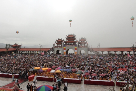 Quảng Ninh: Kh&aacute;nh th&agrave;nh ch&ugrave;a c&oacute; to&agrave; ch&iacute;nh điện lớn nhất Việt Nam 3