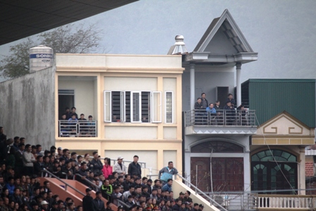 Ph&aacute;t hiện h&agrave;ng trăm v&eacute; giả trận Than Quảng Ninh gặp H&agrave; Nội T&T 6