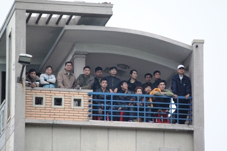 Ph&aacute;t hiện h&agrave;ng trăm v&eacute; giả trận Than Quảng Ninh gặp H&agrave; Nội T&T 5