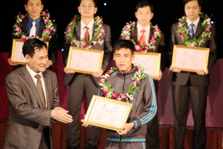 Sao Mai Hồng Chinh v&agrave; tuyển thủ quốc gia Vũ Minh Tuấn được vinh danh t&agrave;i năng trẻ tại Quảng Ninh 5