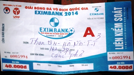 Ph&aacute;t hiện h&agrave;ng trăm v&eacute; giả trận Than Quảng Ninh gặp H&agrave; Nội T&T 4