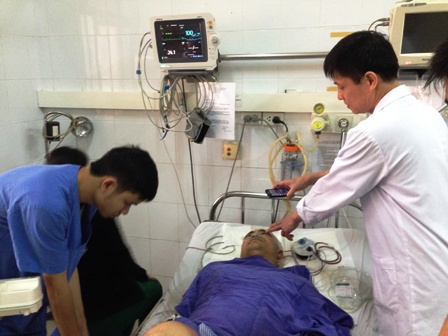 Vụ hỗn chiến kinh ho&agrave;ng tại chợ Hạ Long 2: C&aacute;c nạn nh&acirc;n đ&atilde; qua cơn nguy kịch 3