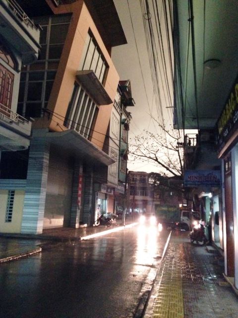 Hiện tượng lạ ở Quảng Ninh: Trời tối đen 20 phút trong buổi sáng 9
