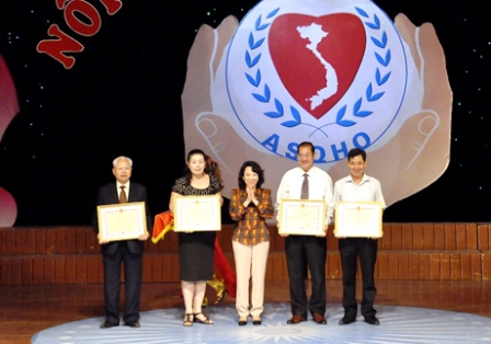 Quảng Ninh: 1,3 tỷ đồng ủng hộ người khuyết tật v&agrave; trẻ mồ c&ocirc;i 2