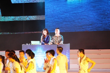 Hồ Quỳnh Hương “lên đồng” cùng DJ Wang và DJ Hoài Anh 19