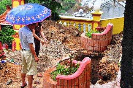 Quảng Ninh: Sụt lún tại nghĩa trang Đèo Sen 2